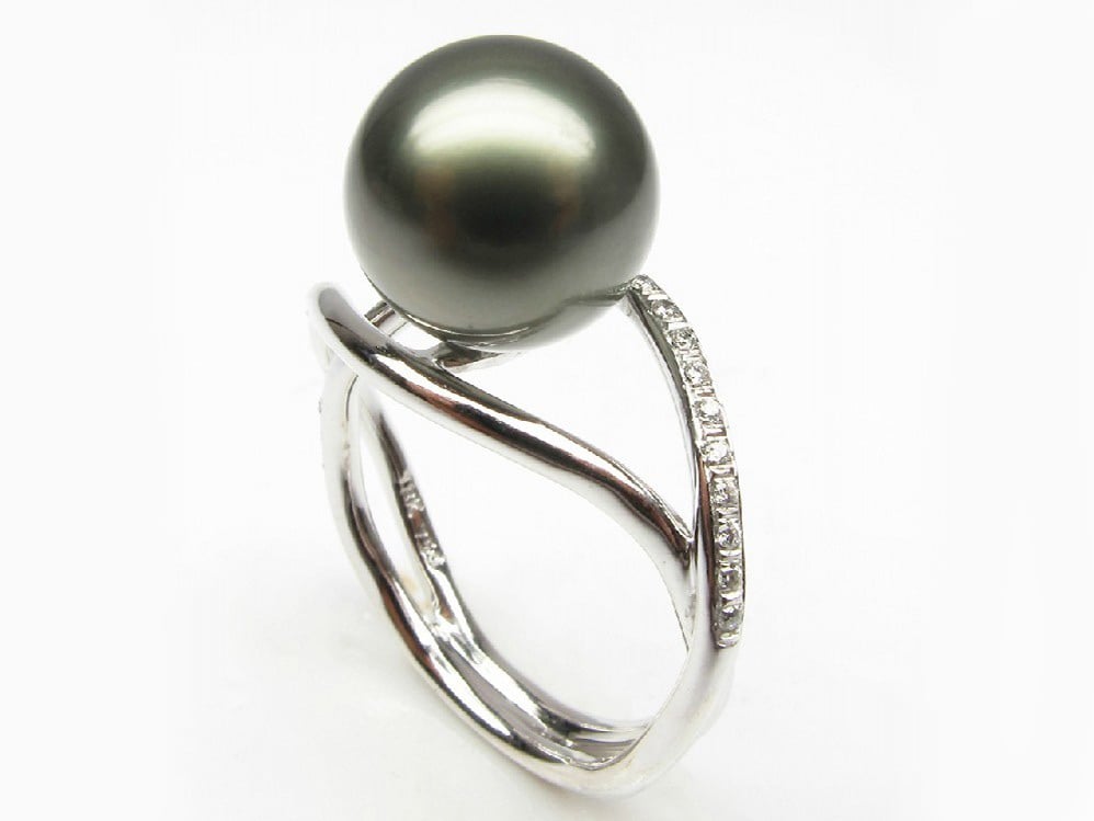 Black Tahitian Pearl and Diamond Carly Ring